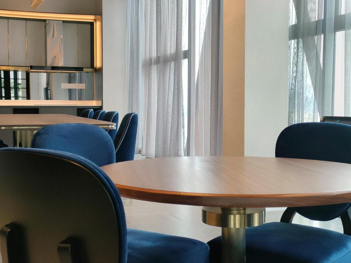 Scarletz Suites, Luxury Suites Klcc By Birdy Stay Kuala Lumpur Bagian luar foto