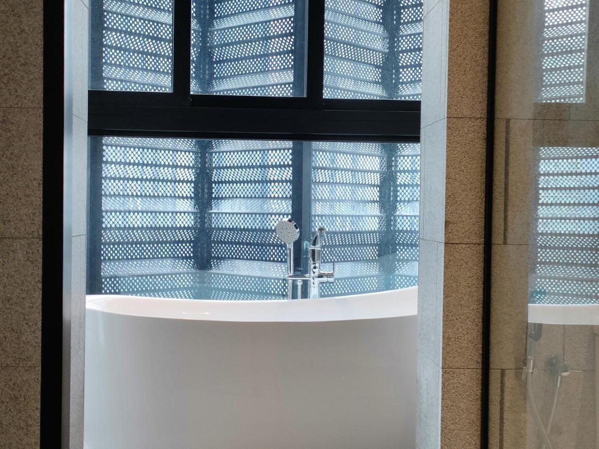 Scarletz Suites, Luxury Suites Klcc By Birdy Stay Kuala Lumpur Bagian luar foto