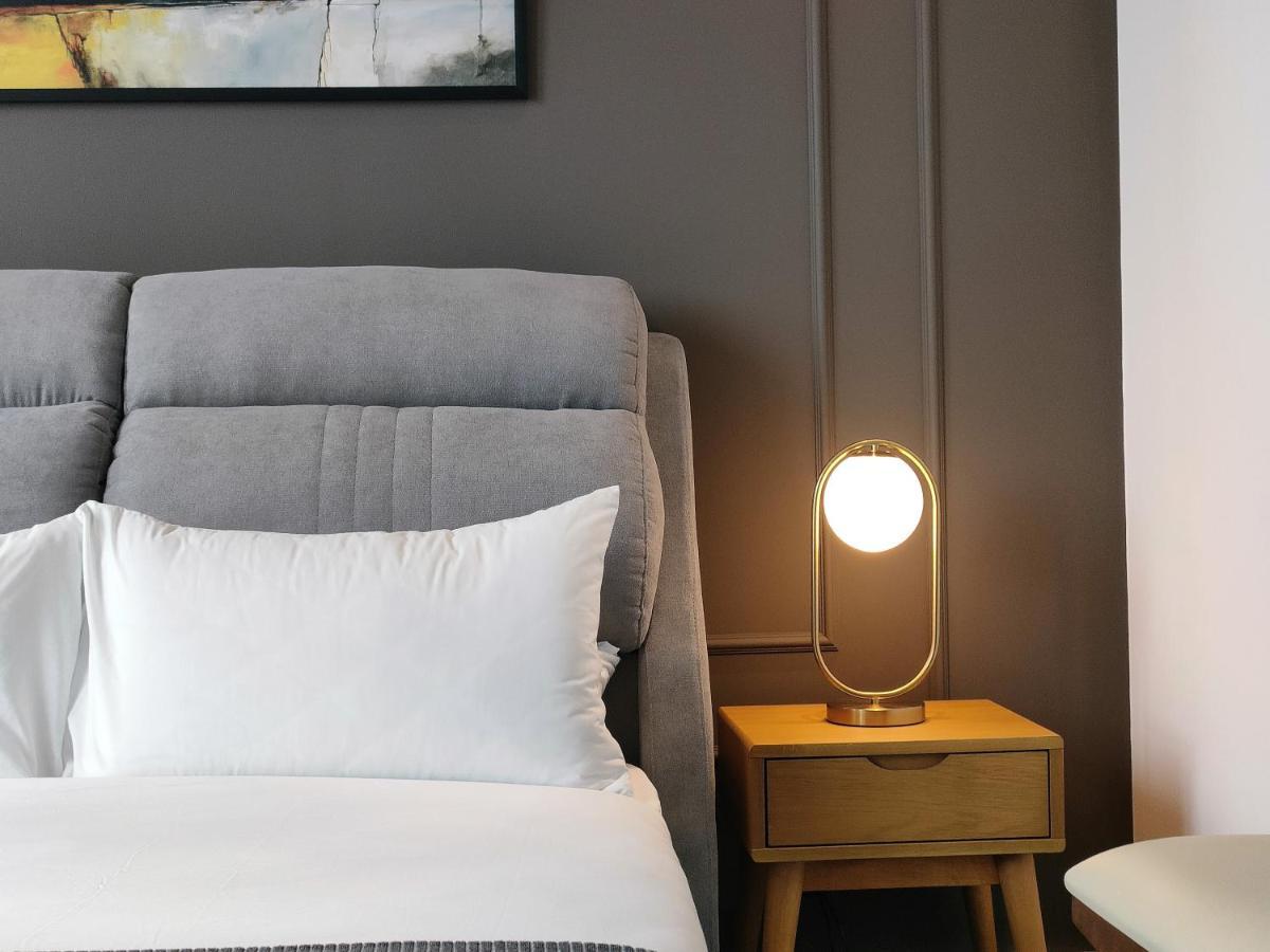 Scarletz Suites, Luxury Suites Klcc By Birdy Stay Kuala Lumpur Bagian luar foto